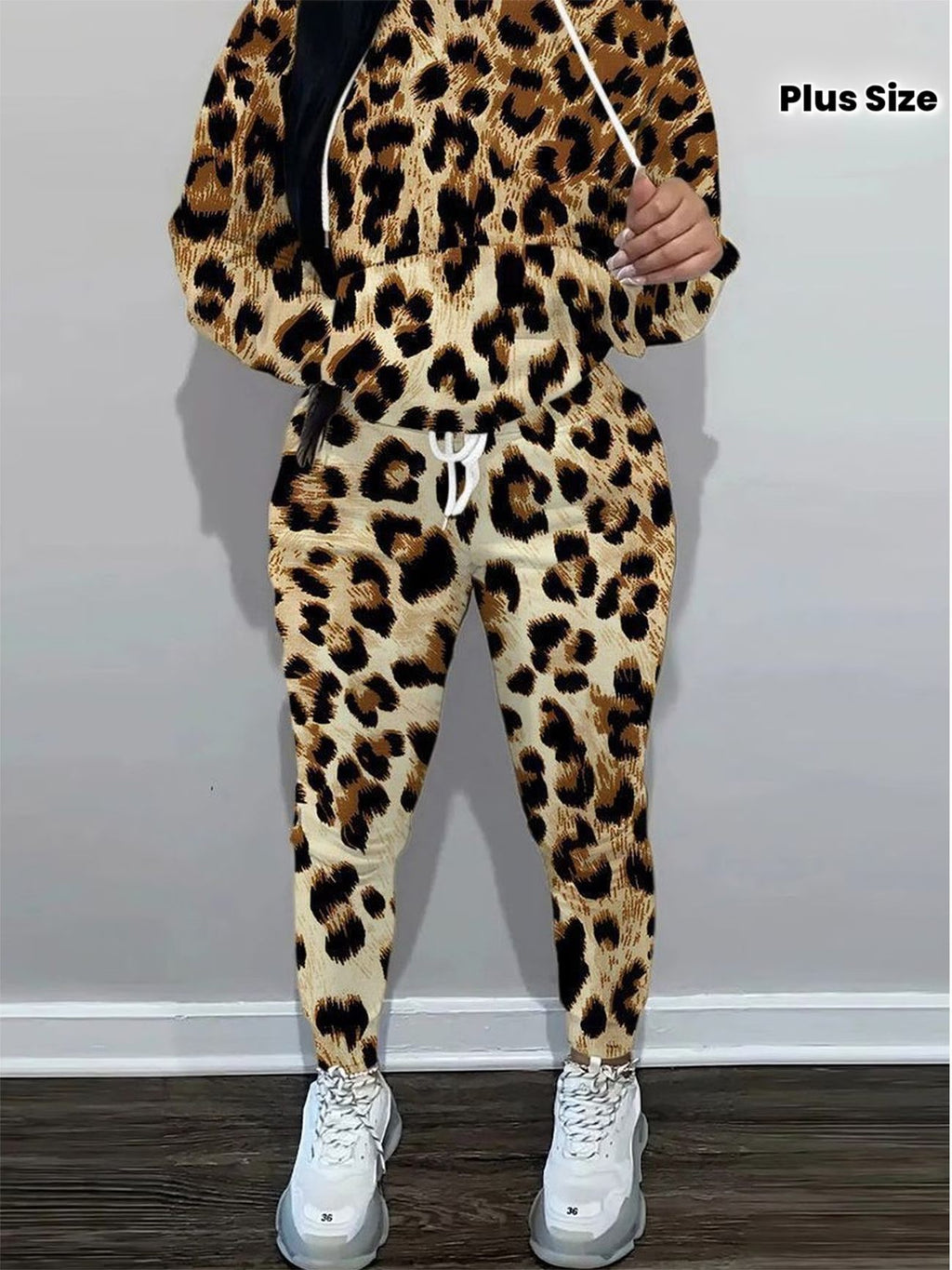 Plus Size Printed Hooded Sweatshirt & Pants Set – Cozy & Stylish