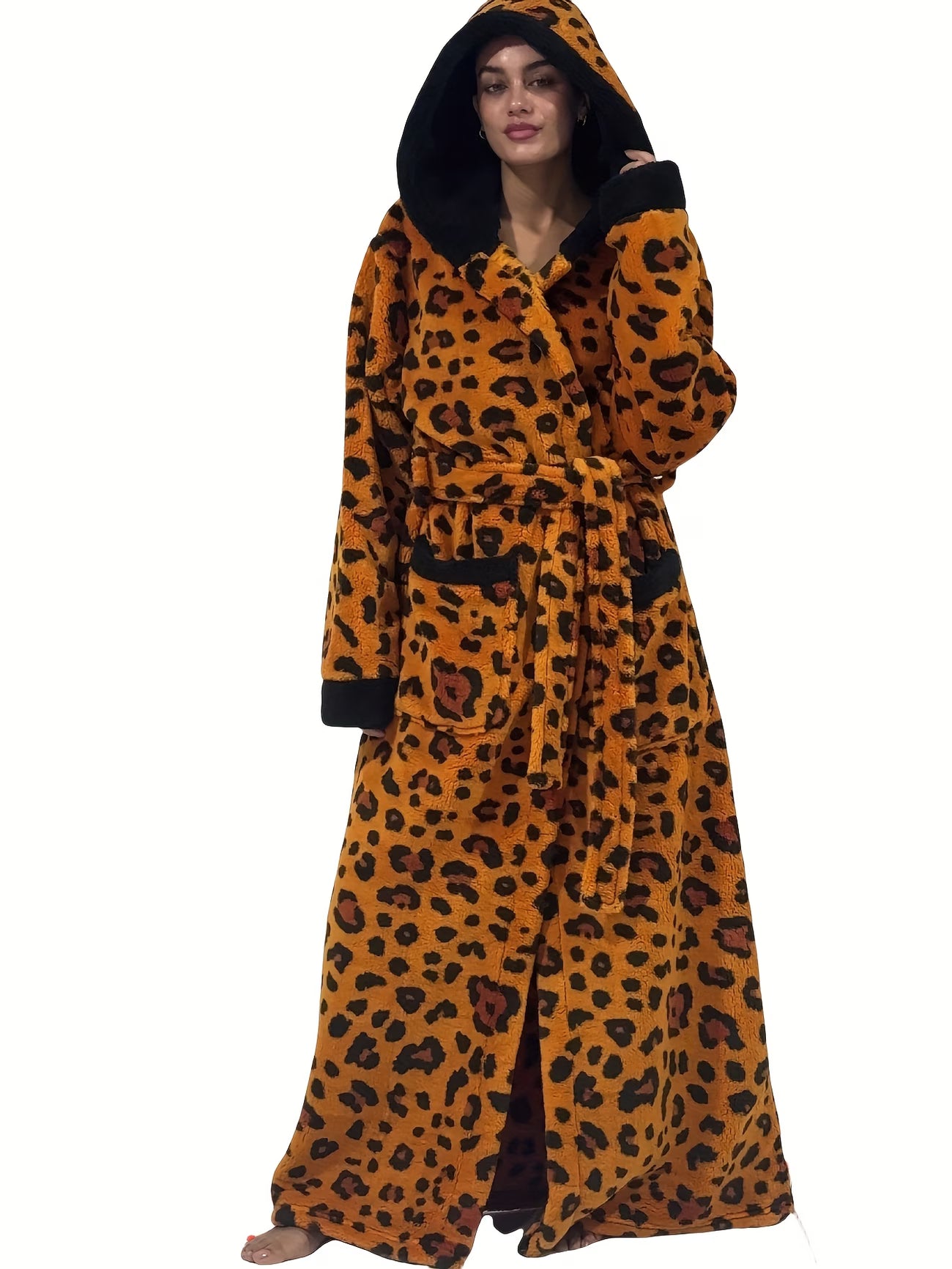 Leopard Print Hooded Robe – Cozy, Warm & Stylish 🐆✨
